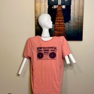 Light Pink Large Men’s T-Shirt with Old School Boom Box Retro Design.